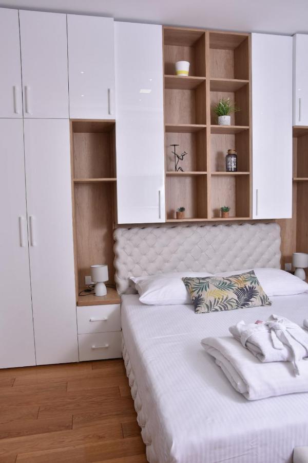 Frajla Appartement Novi Sad Buitenkant foto