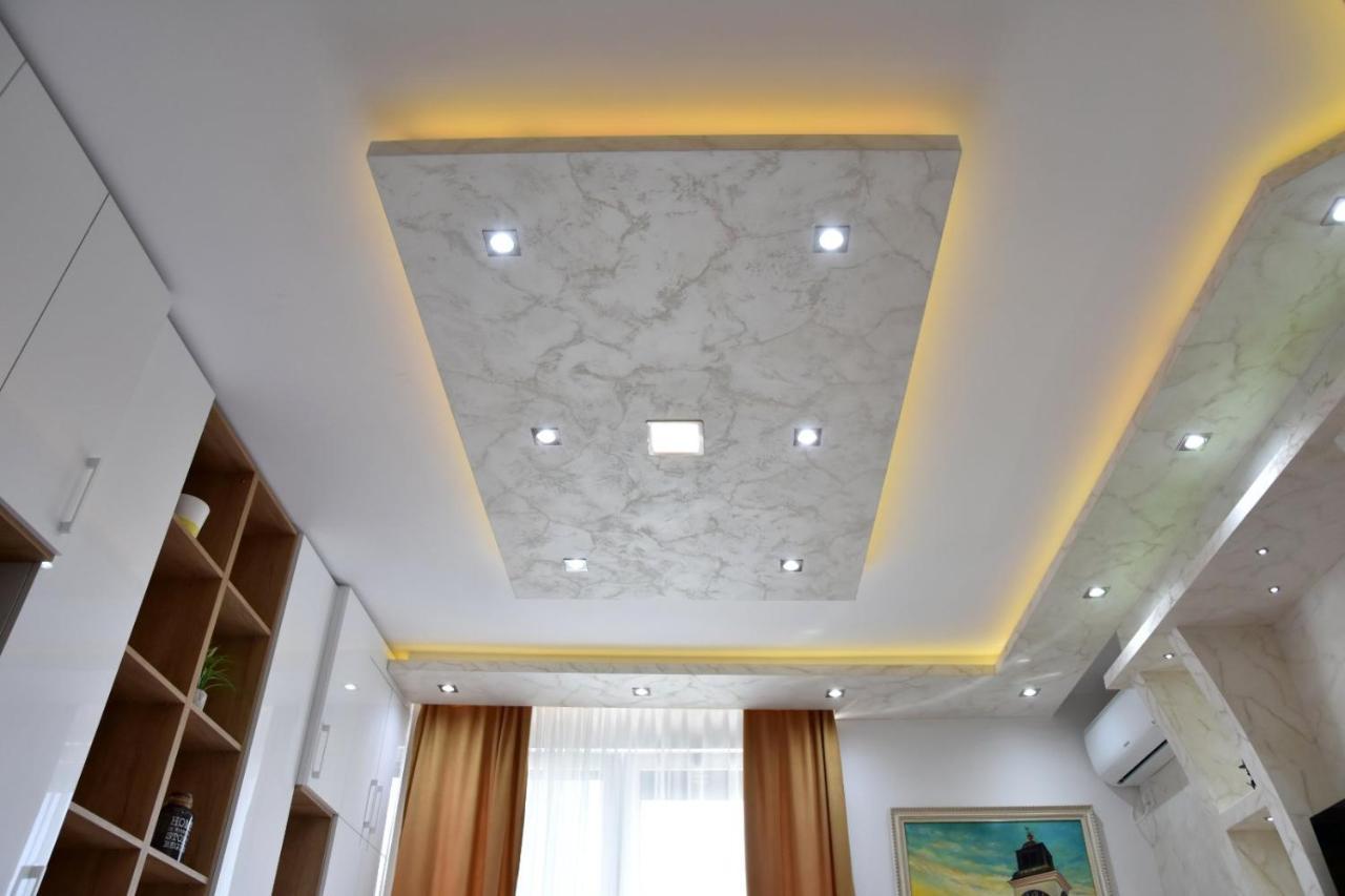 Frajla Appartement Novi Sad Buitenkant foto